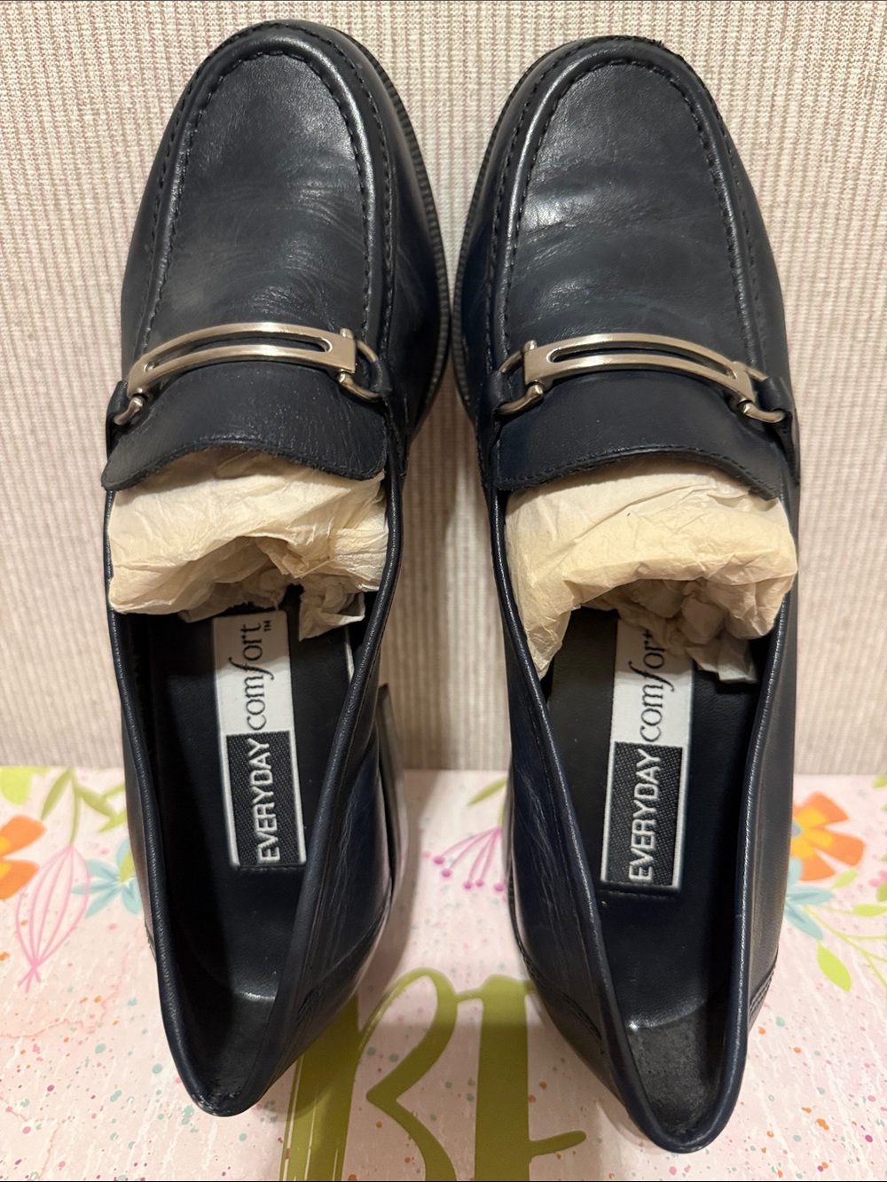 Wmn’s Navy Leather Loafers